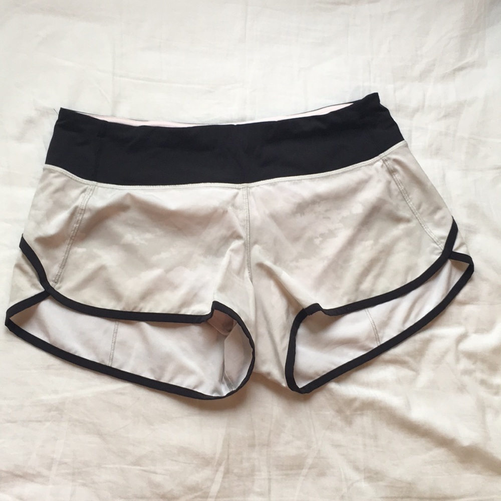 Lululemon Speed Up Short size 6